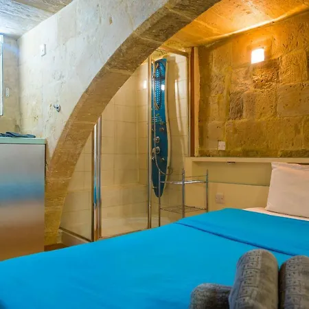 Duplex Studio * Valletta
